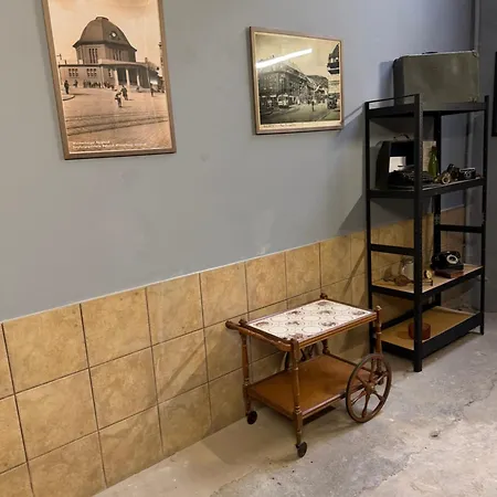 Wyjatkowy W Tajemniczej Kamienicy Przy Rynku דירה